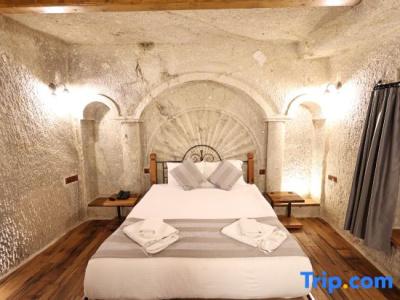 Sarnich Cave Suites - 150