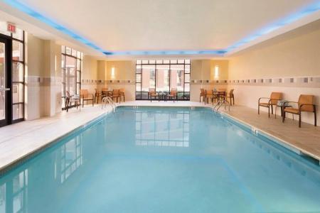 Courtyard by Marriott Downtown - 14