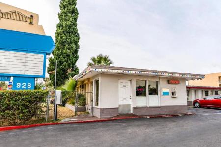 Oyo Gateway Motel Las Vegas North Strip Fremont St Area - 0