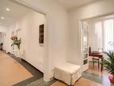 Roma In Una Stanza Guesthouse - 9