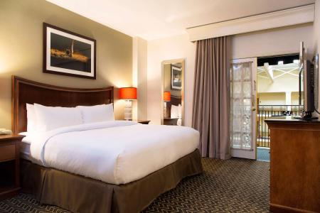 DoubleTree Suites by Hilton - 5