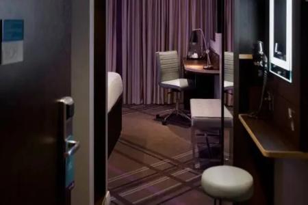 Premier Inn Wandsworth - 3