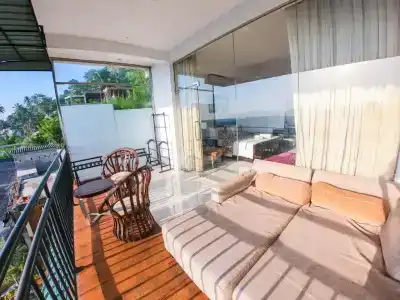 Romance Hills - 137