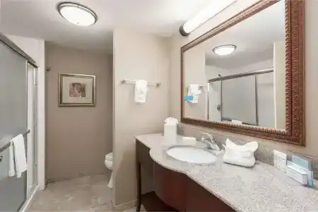 Hampton Inn - Hills - 39