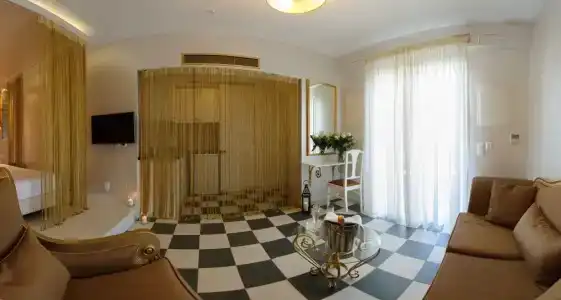 Irida Boutique - 57