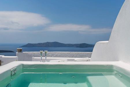 Akra Suites - 8