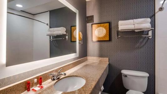 Best Western Premier City Gateway - 57