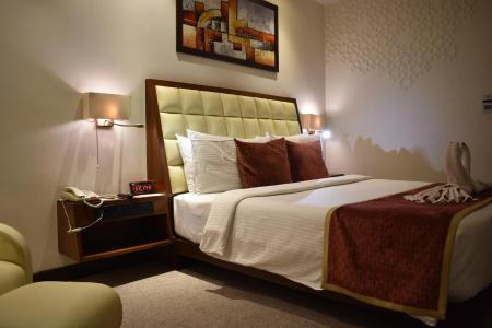 Ramada Plaza By Wyndham - 32