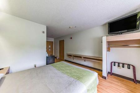 6-Charlotte, NC - University - 27
