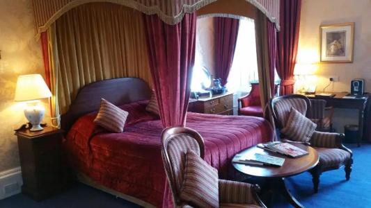 Royal Scots Club - 51