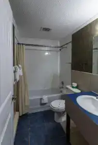 Oasis Inn - 8