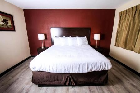Red Roof Inn Plus+ – Grand Canyon - 65