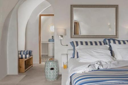 Elite Luxury Suites - 210