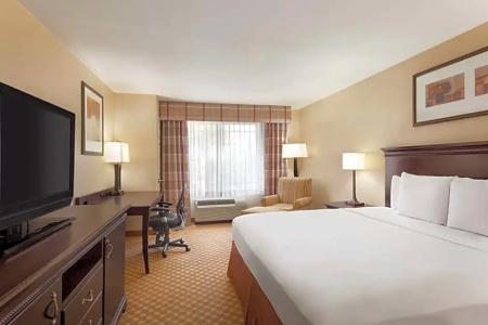 Country Inn & Suites by Radisson, at Mills, CA - 49