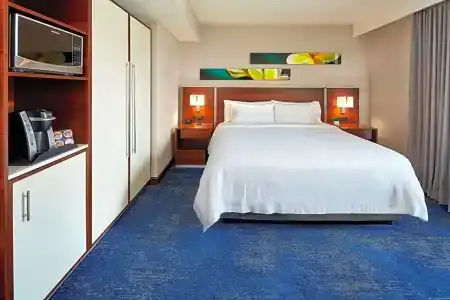 Hilton Garden Inn Waikiki Beach - 70