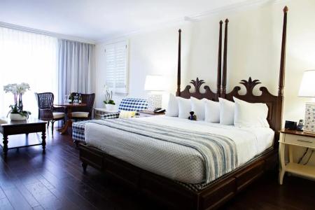 Inn at Pelican Bay - 53