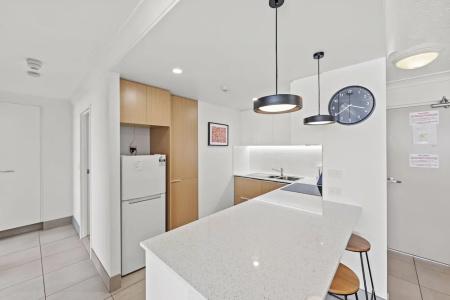 Burleigh Beach Tower - 128