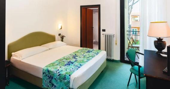 Stella - 48