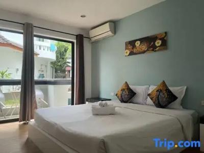 Nr Nanai Patong - 39