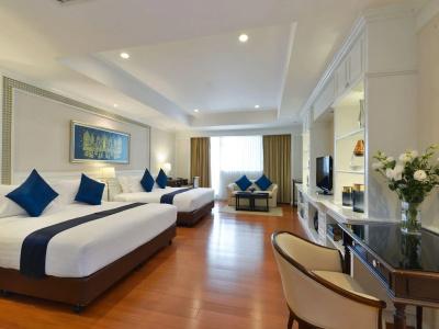 Centre Point Silom - 7