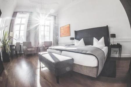 Münchner Hof - 60