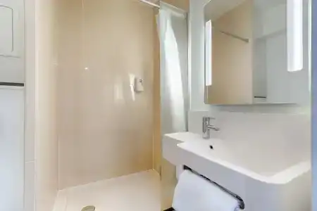 b&b hôTel Marseille Centre La Joliette - 7