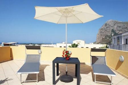 Coralia Bed & Breakfast - 18