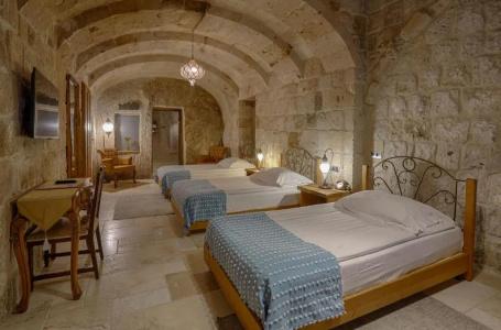 Hera Cave Suites - 58