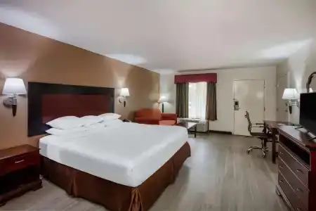Days Inn & Suites by Wyndham - 27