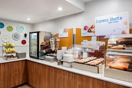 Holiday Inn Express - Norfolk, an IHG - 8
