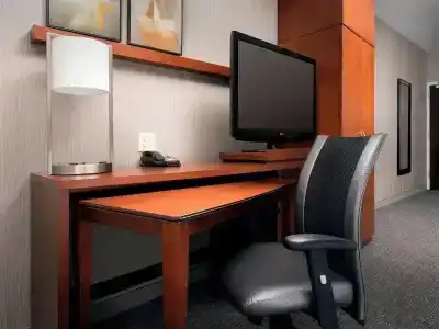 Courtyard by Marriott - 41