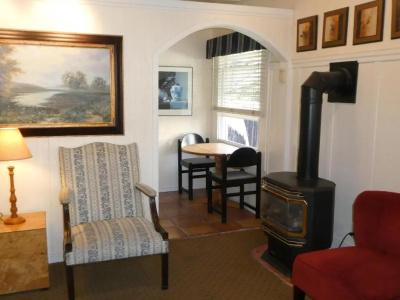 Briarwood Inn - 204