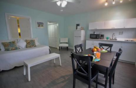 Hollywood Beachside Boutique Suite - 46