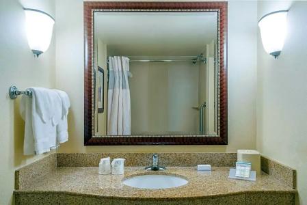 Hilton Garden Inn - 38