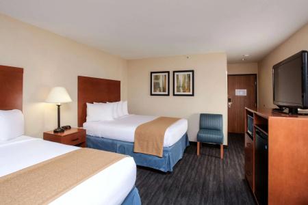 Quality Inn Oakwood - 57
