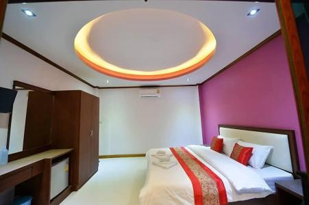 Dusit Phuphaya - 4