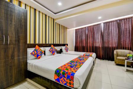 Treebo Trend Rotano Suites - 3