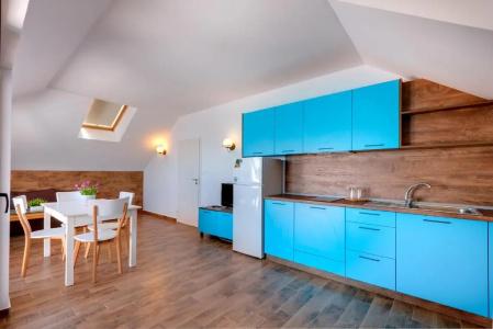 Panorama Blue - 15