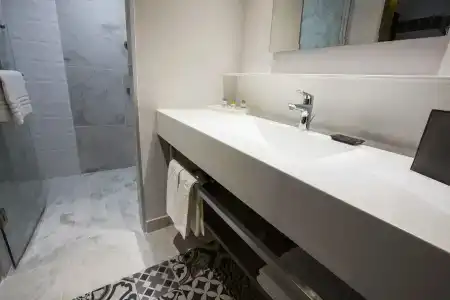Krystal Urban Guadalajara - 9