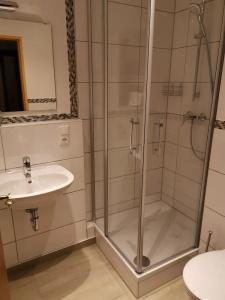 Oyer Hof - 7