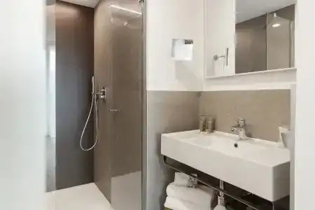 Garda Lake Suite - 8