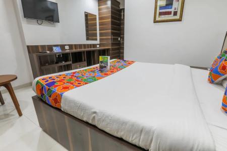 FabSapphire Inn - 23