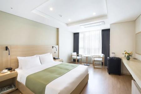 Crown Harbor Busan - 72