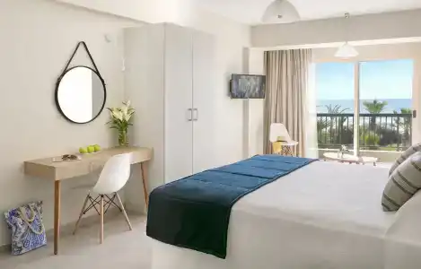 Louis Paphos Breeze - 7