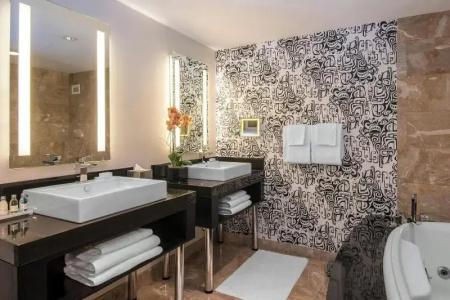 The Warwick Rittenhouse Square - 107
