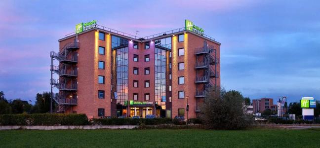Holiday Inn Express, An Ihg - 41
