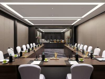 Novotel Chennai Chamiers Road - 17