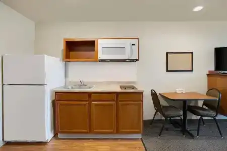 WoodSpring Suites - 42