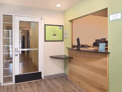 WoodSpring Suites Charleston Airport - 2