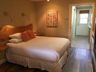 Cambria Shores Inn - 11